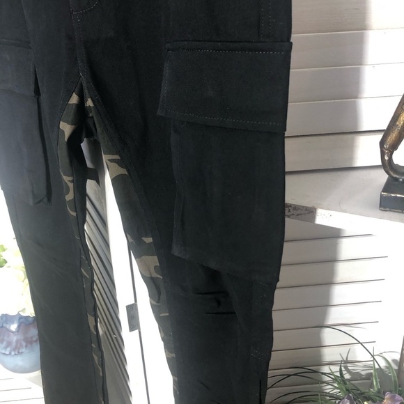 Hot Topic Black Cargo Pants Goth Camouflage Flare 28x32 - Picture 3 of 12